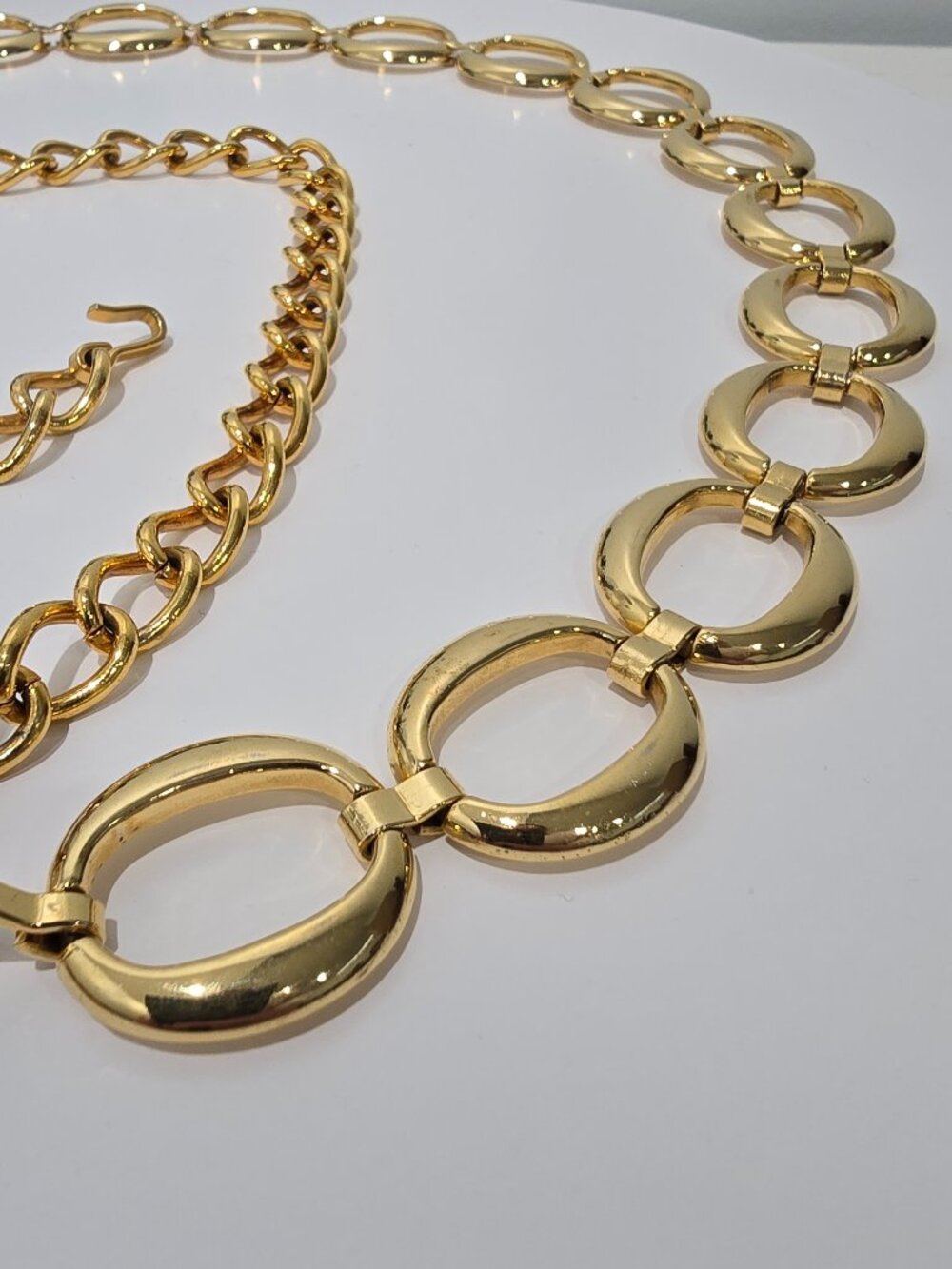 Vintage Gold Tone Chain Belt, Chunky Oval Links, Adjustable Statement Belt ~ 80s - Picture 2 of 9